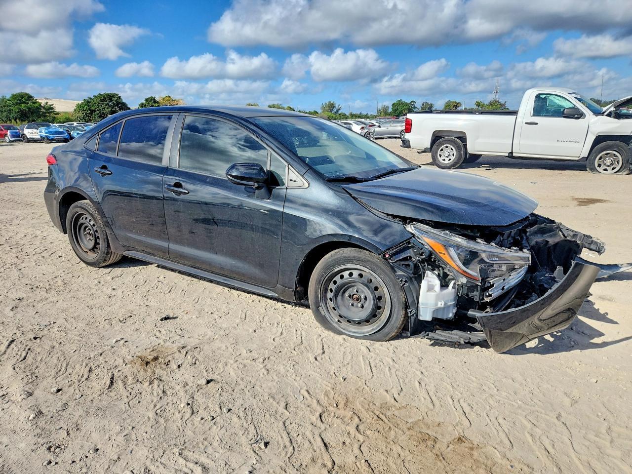 2020 Toyota Corolla Le - Image 4