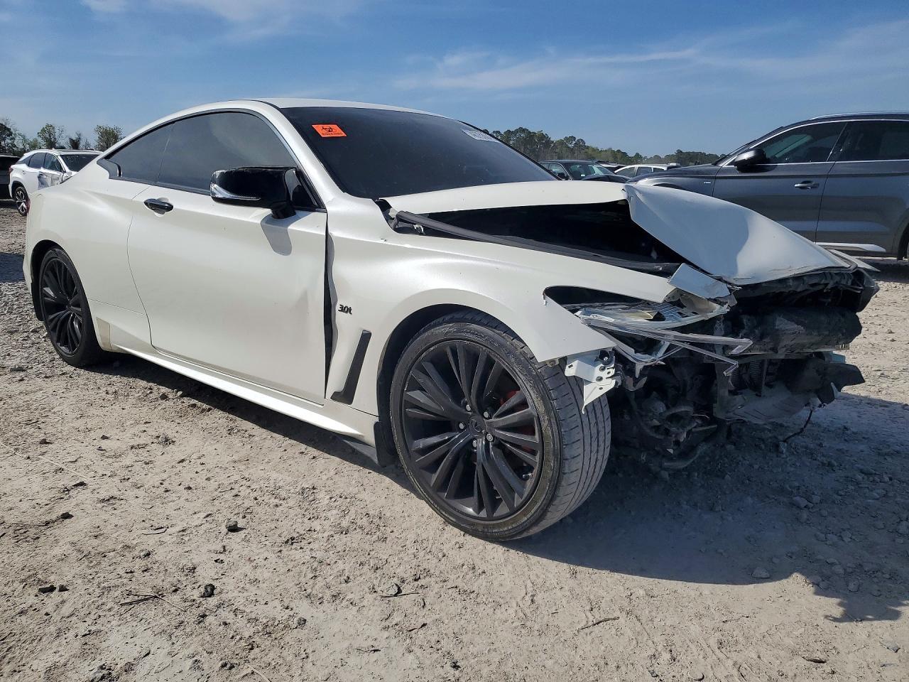 2017 Infiniti Q60 3.0T Premium - Image 4