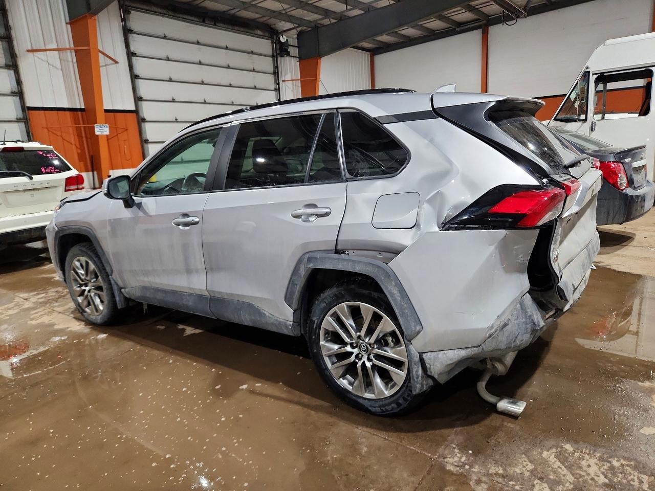 2019 Toyota Rav 4 - Фото 2