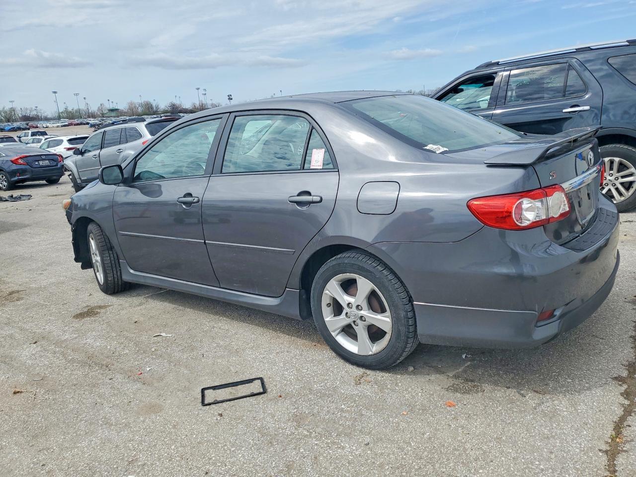 2012 Toyt Corolla S - Фото 2