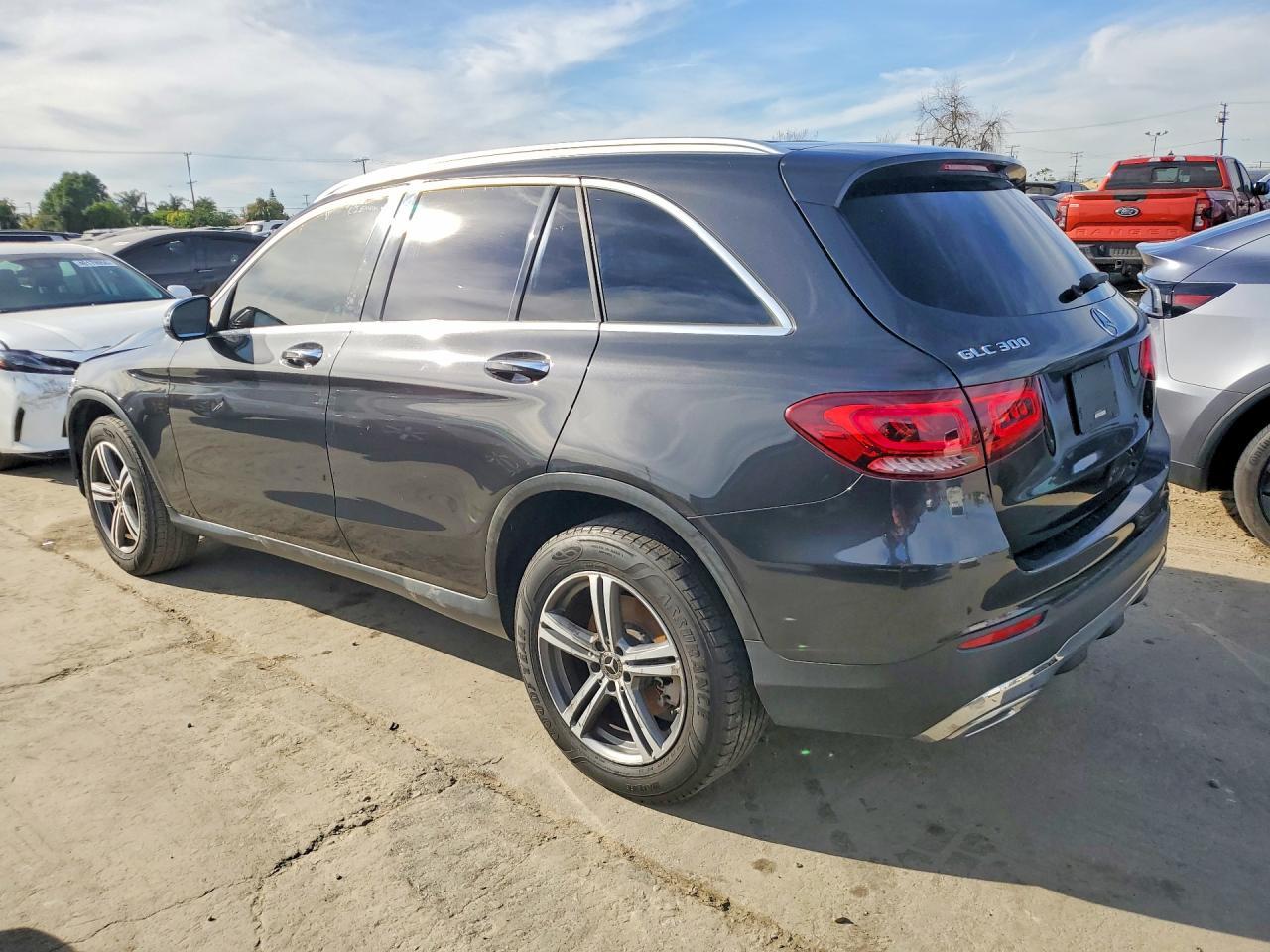 2020 Mercedes-Benz Glc 300 - Image 2