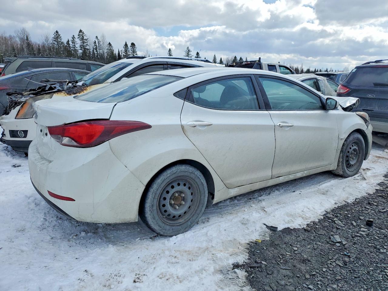 2016 Hyundai Elantra Se - Фото 3