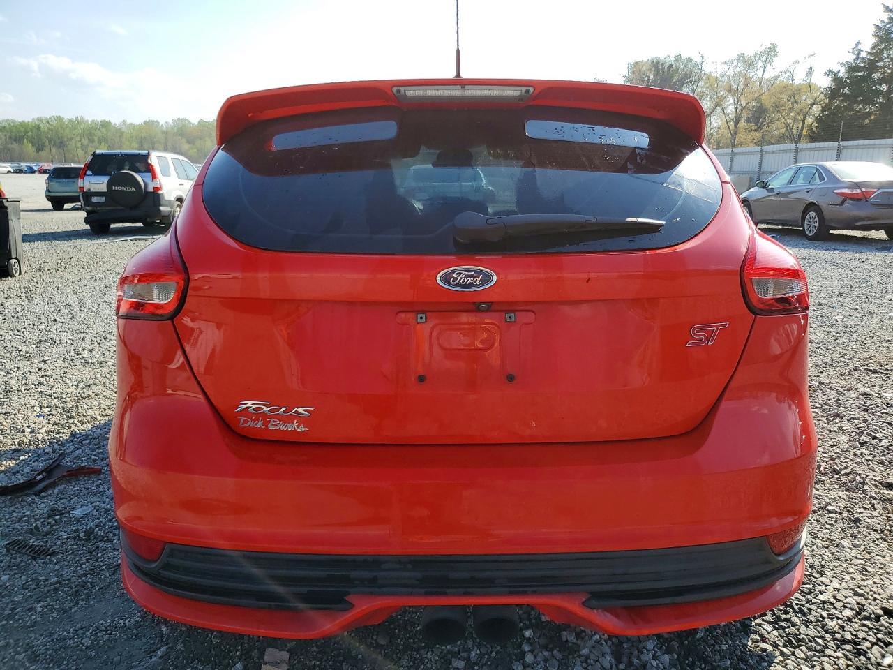 2016 Ford Focus St - Image 6