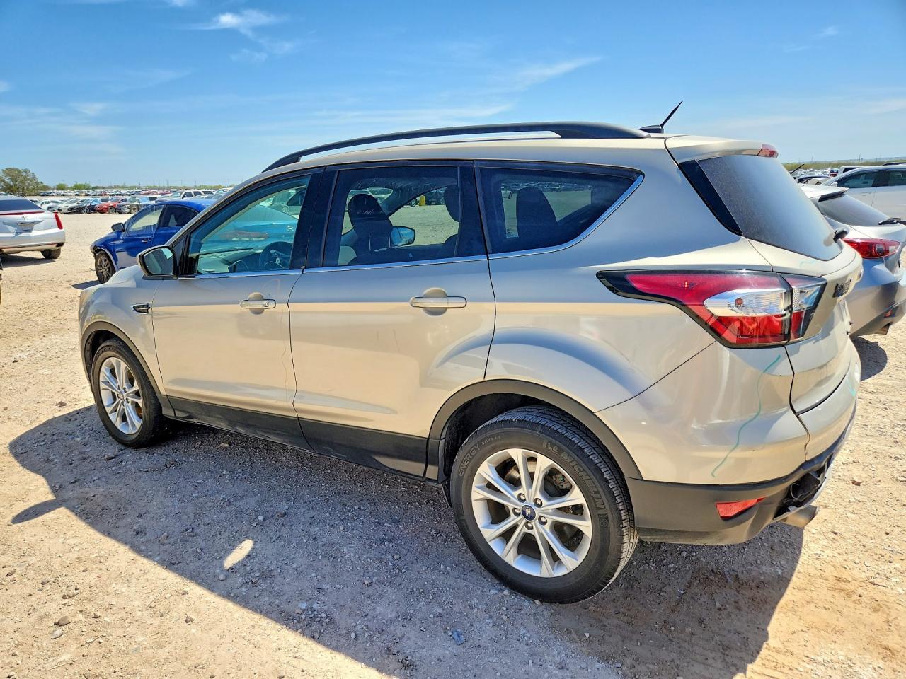 2018 Ford Escape Se - Фото 2