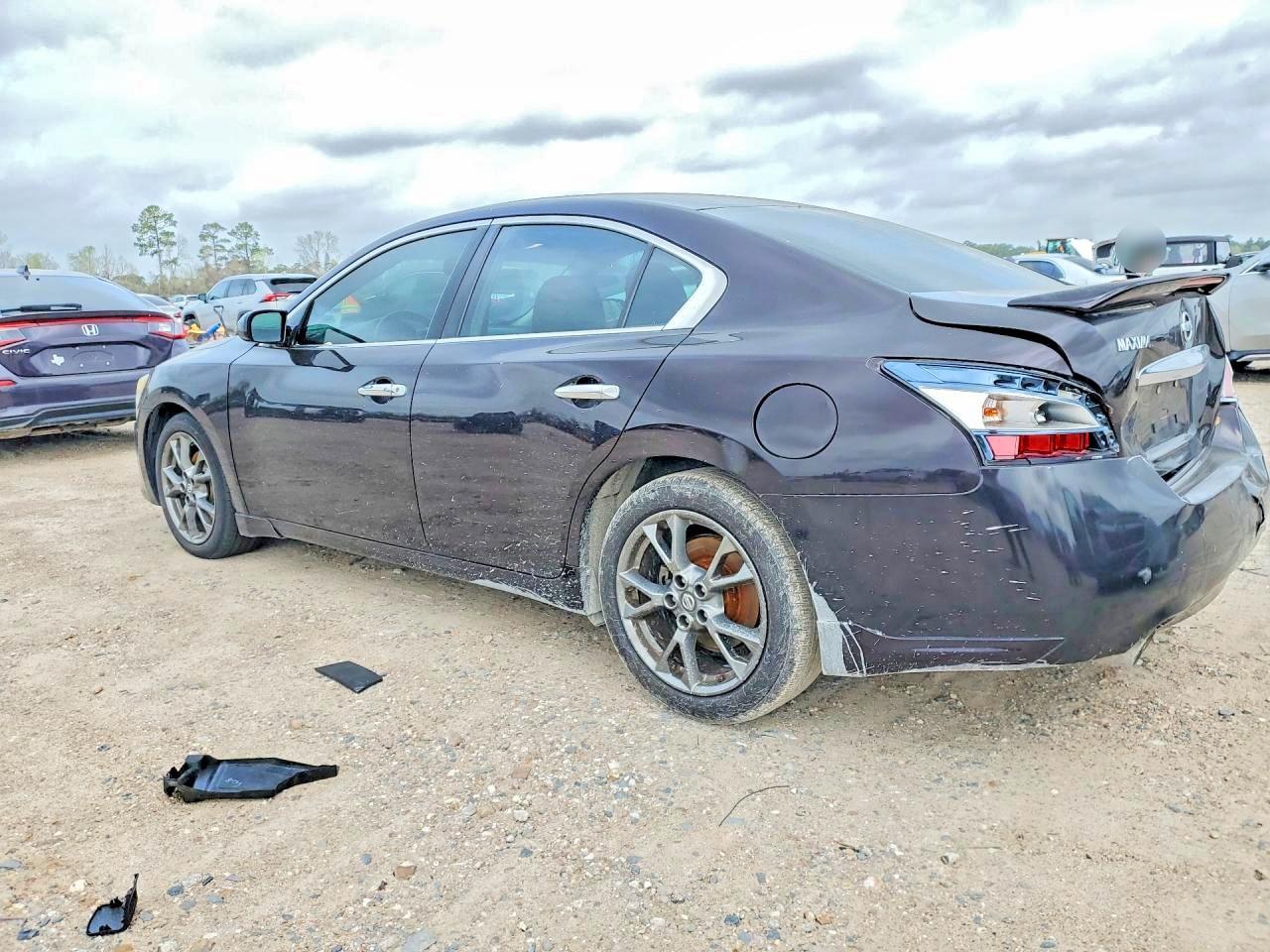2013 Nissan Maxima 3.5 S - Image 2
