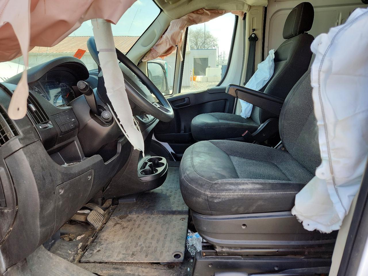 2018 Ram Promaster 3500 Delivery Van - Фото 7