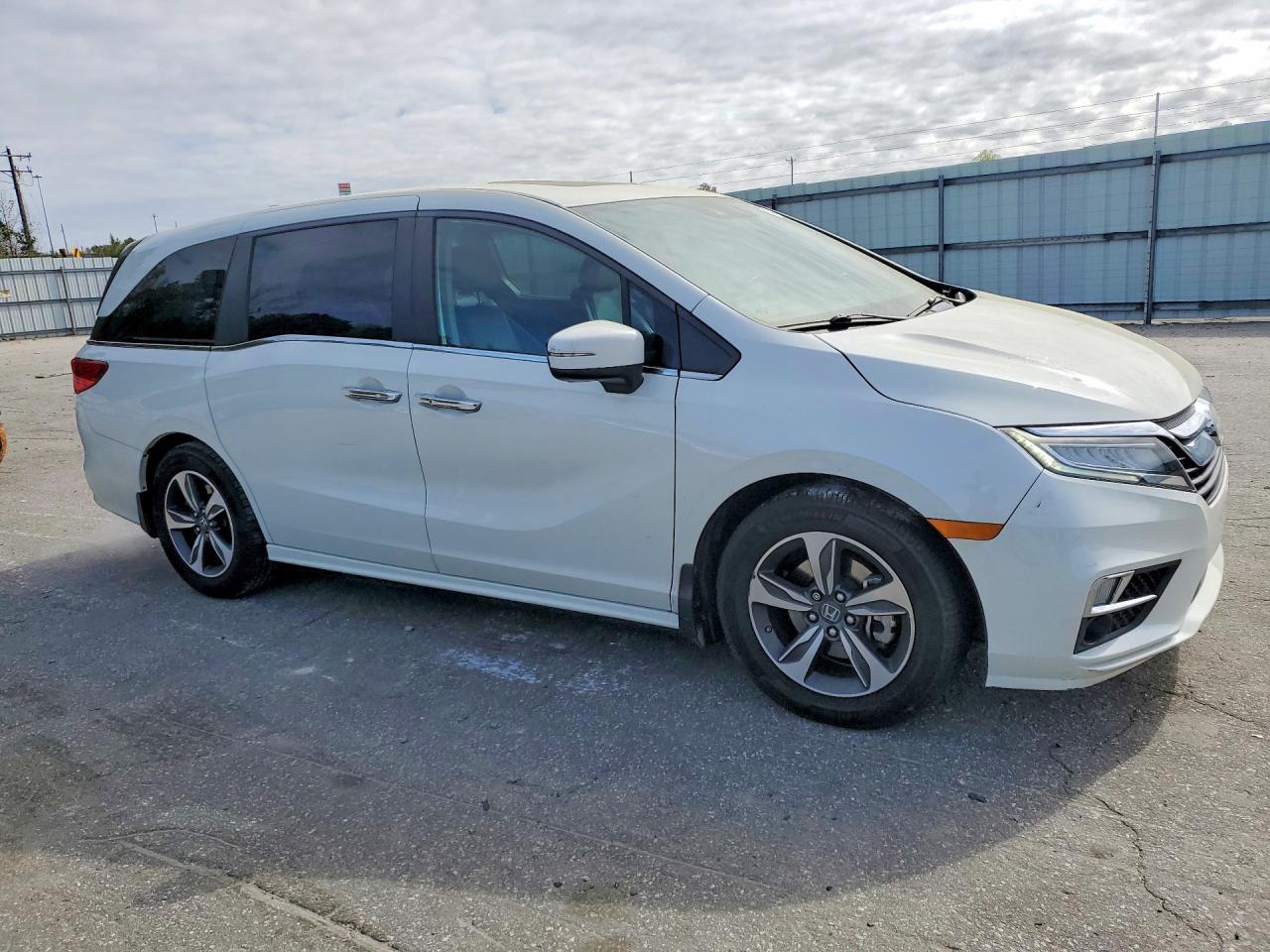 2018 Honda Odyssey Touring - Фото 4
