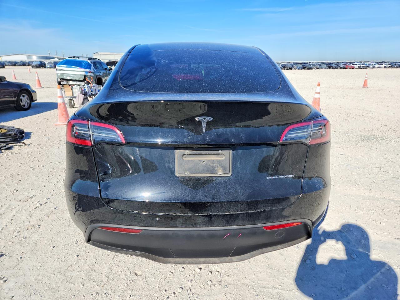 2023 Tesla Model Y - Фото 6