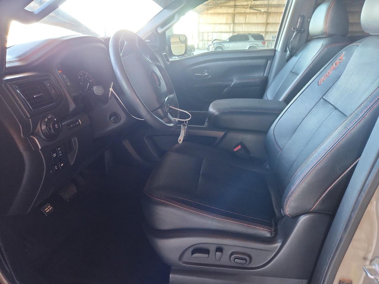 2021 Nissan Titan Pro-4X - Фото 7
