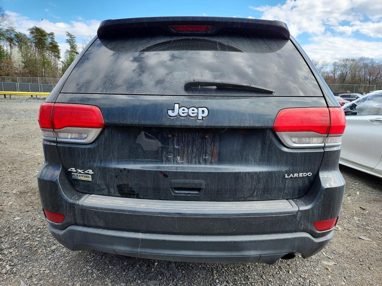2015 Jeep Grand Cherokee Laredo - Image 6