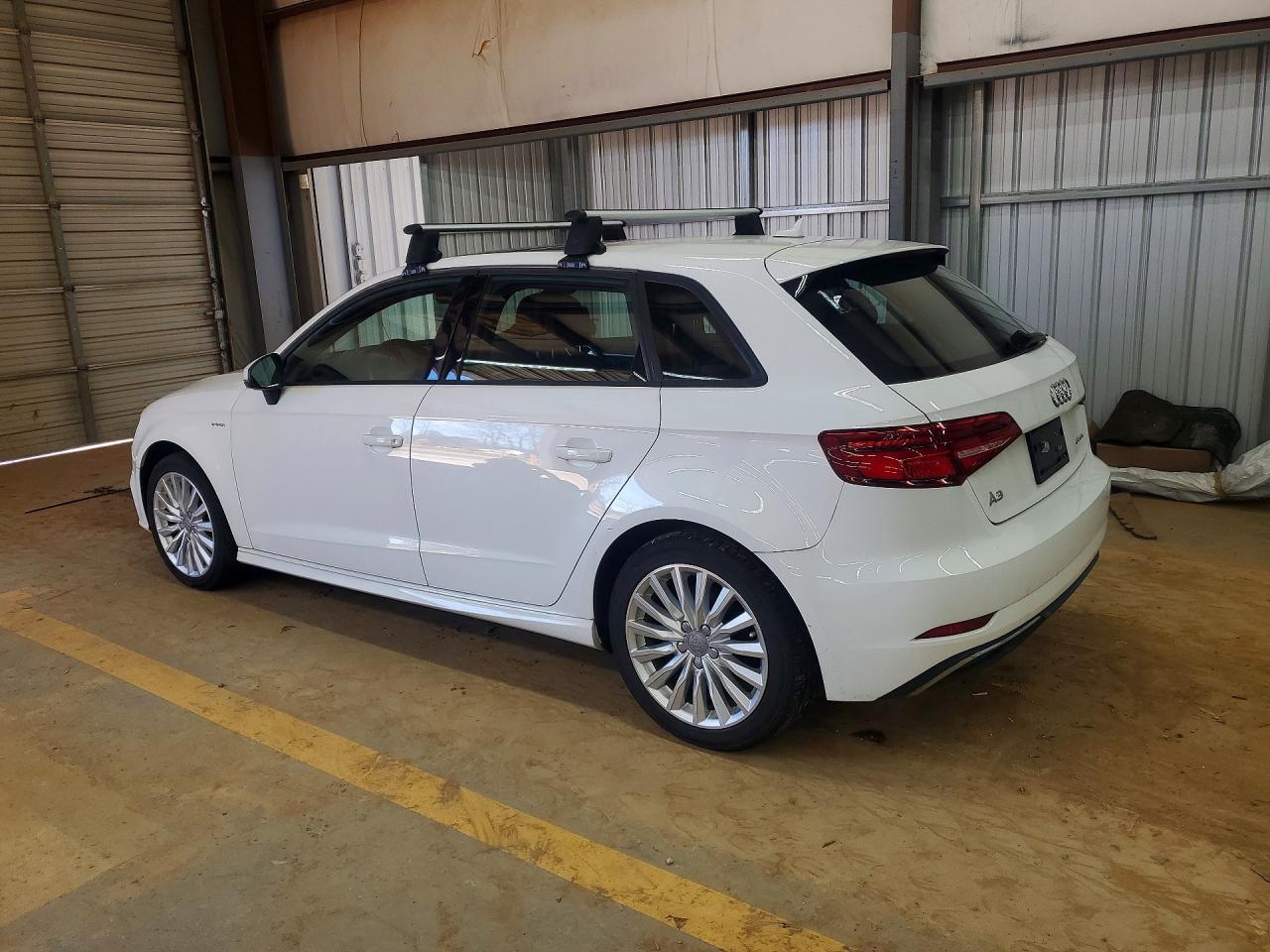 2017 Audi A3 E-Tron Hatchback Premium - Image 2