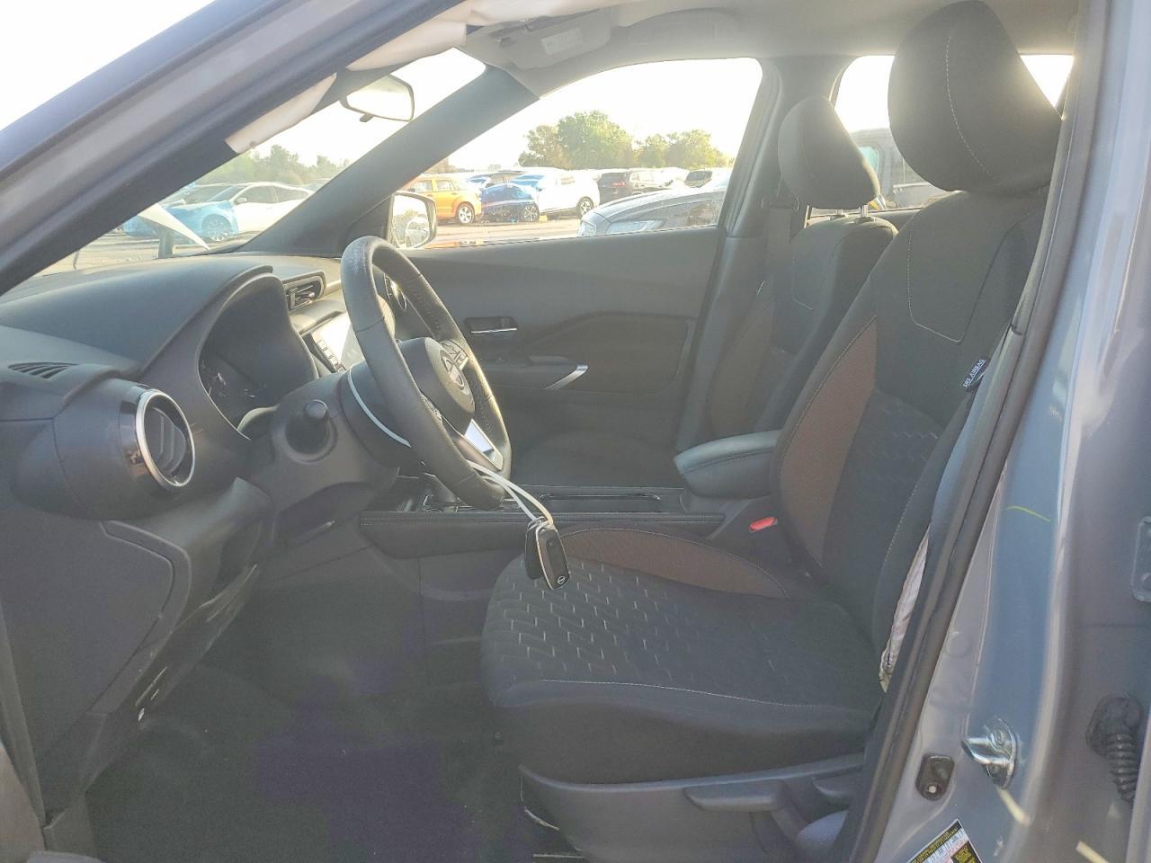 2024 Nissan Kicks Sr - Image 7