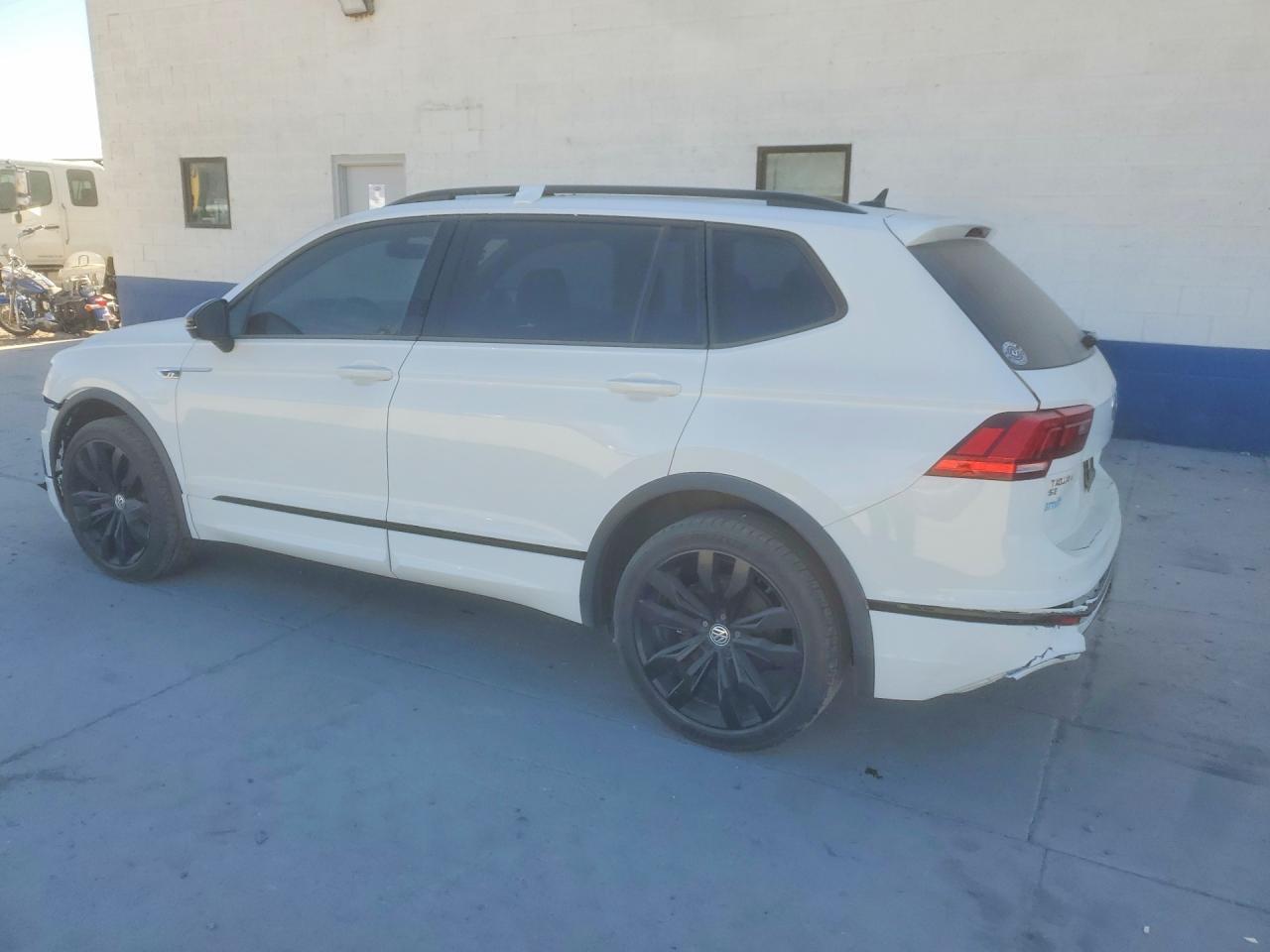 2020 Volkswagen Tiguan Se - Image 2