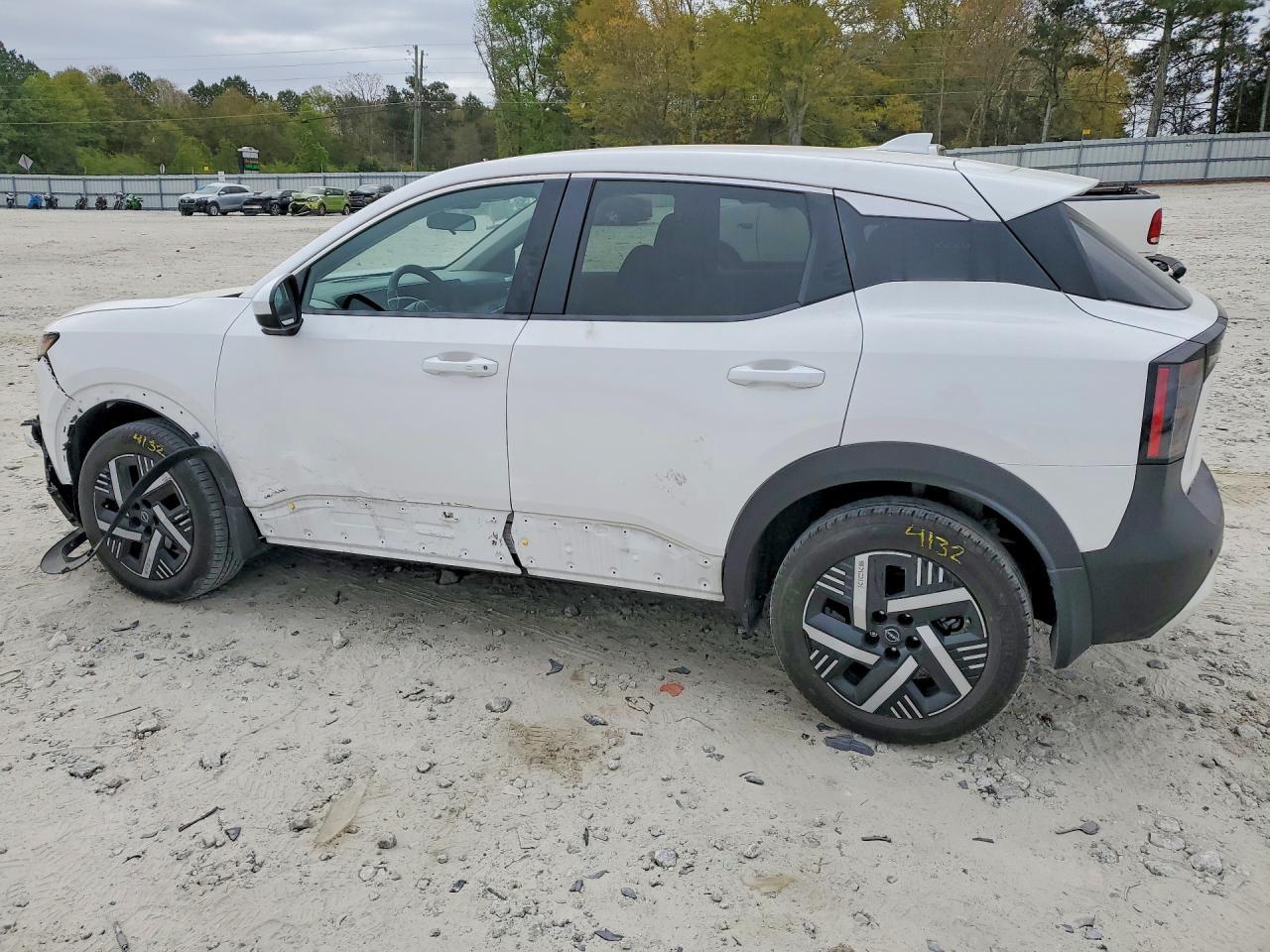 2025 Nissan Kicks Sv - Фото 2