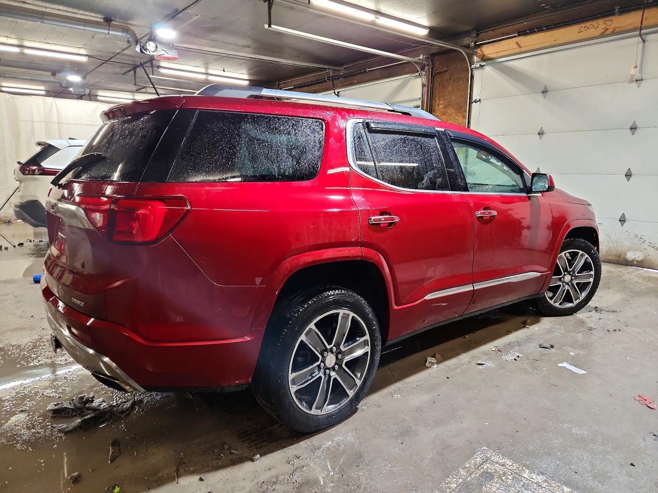 2019 GMC Acadia Denali - Фото 3