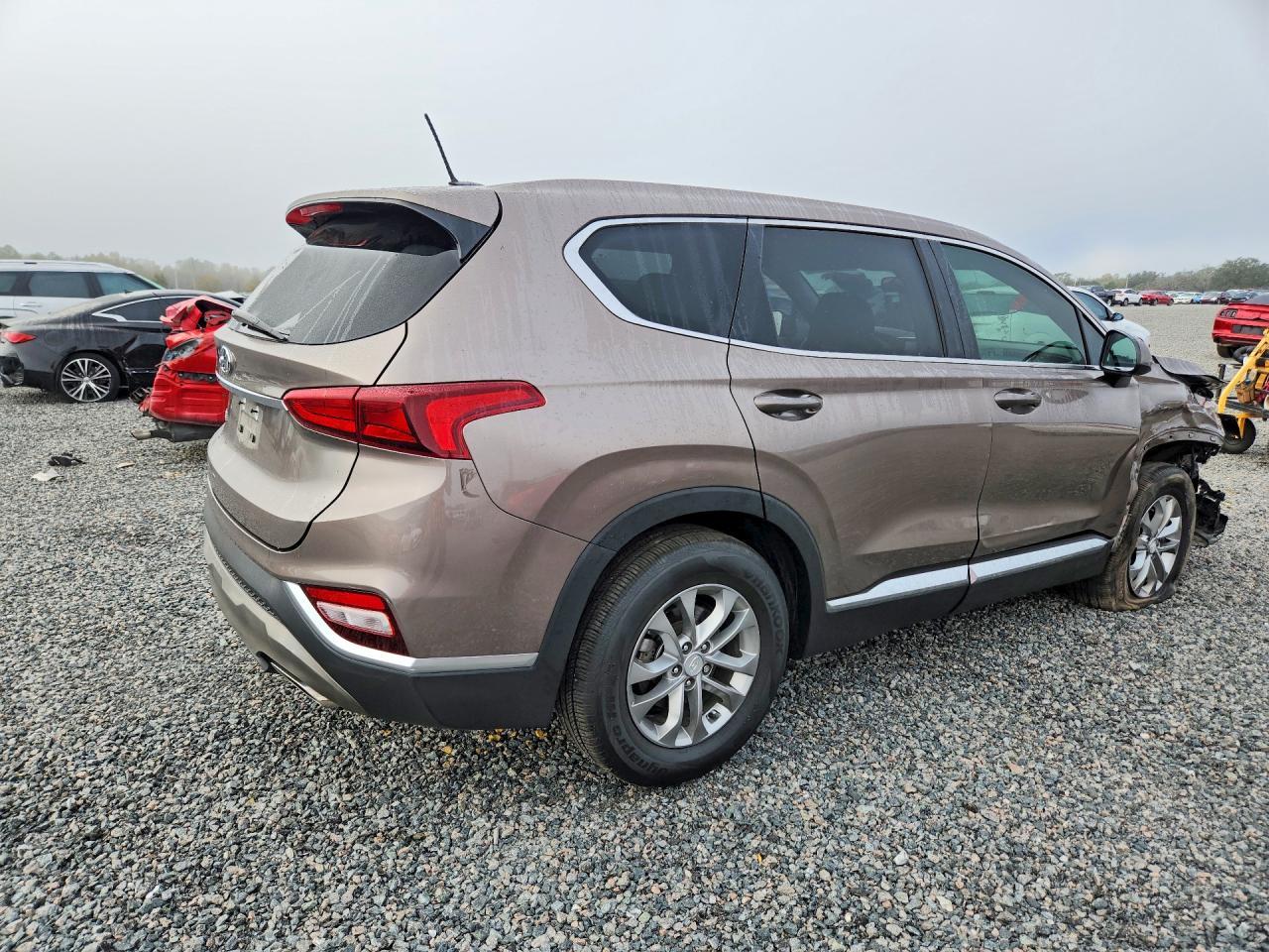 2020 Hyundai Santa Fe Se - Фото 3
