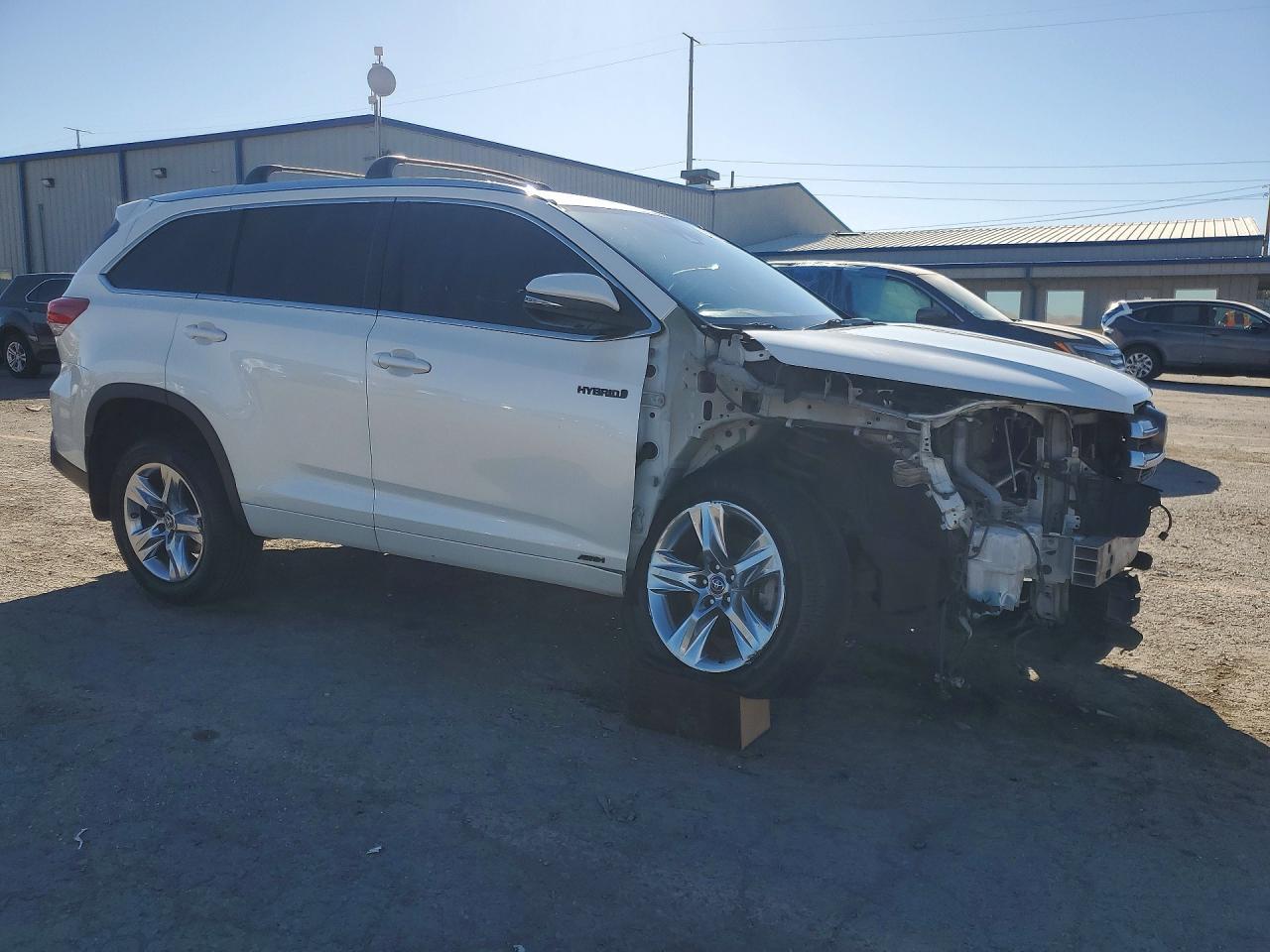 2019 Toyota Highlander Hybrid Limited - Image 4