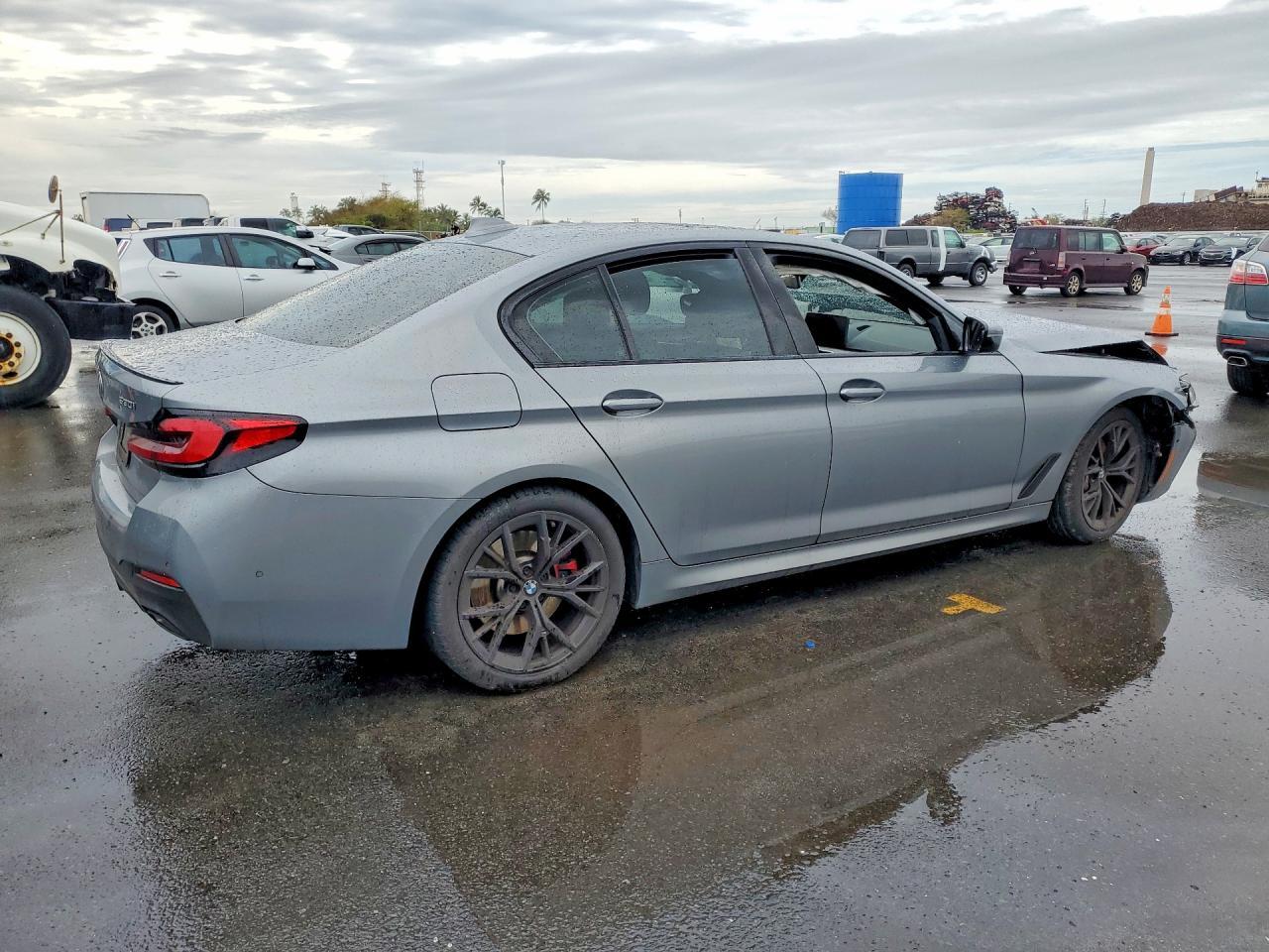 2023 BMW 530 I - Image 3