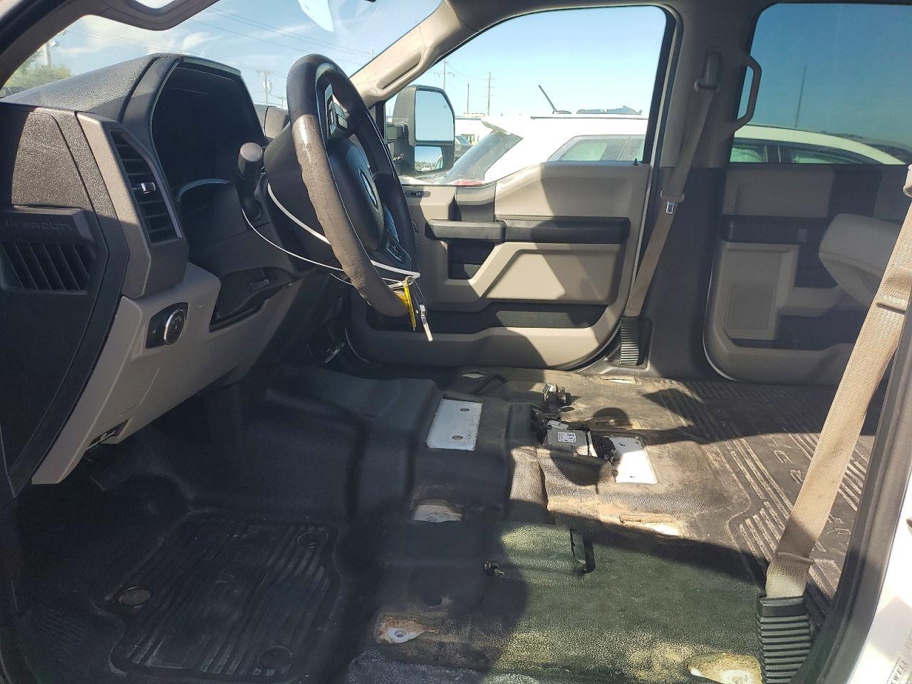 2017 Ford F250 Super Duty - Image 7