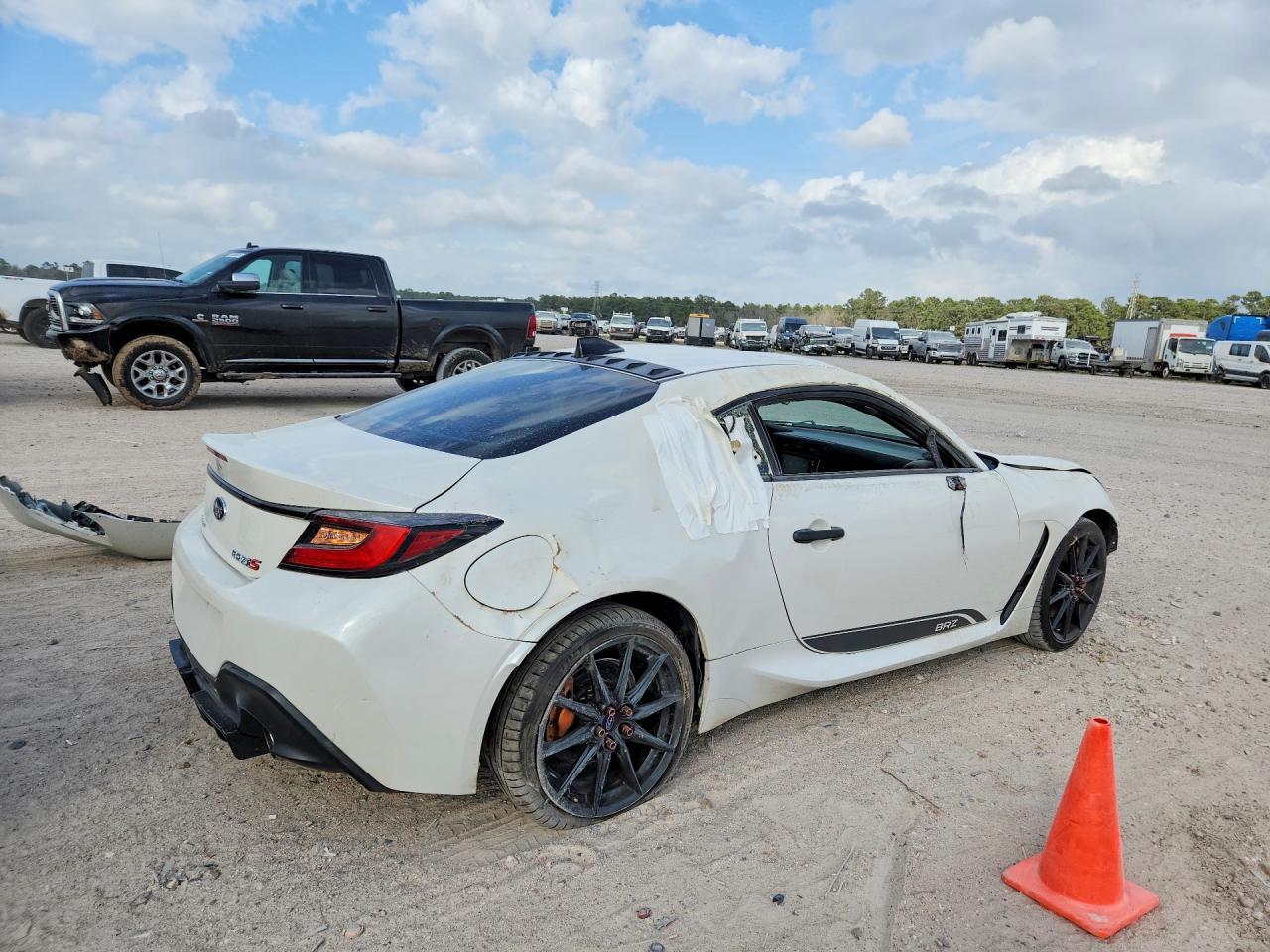 2025 Subaru Brz Ts - Фото 3