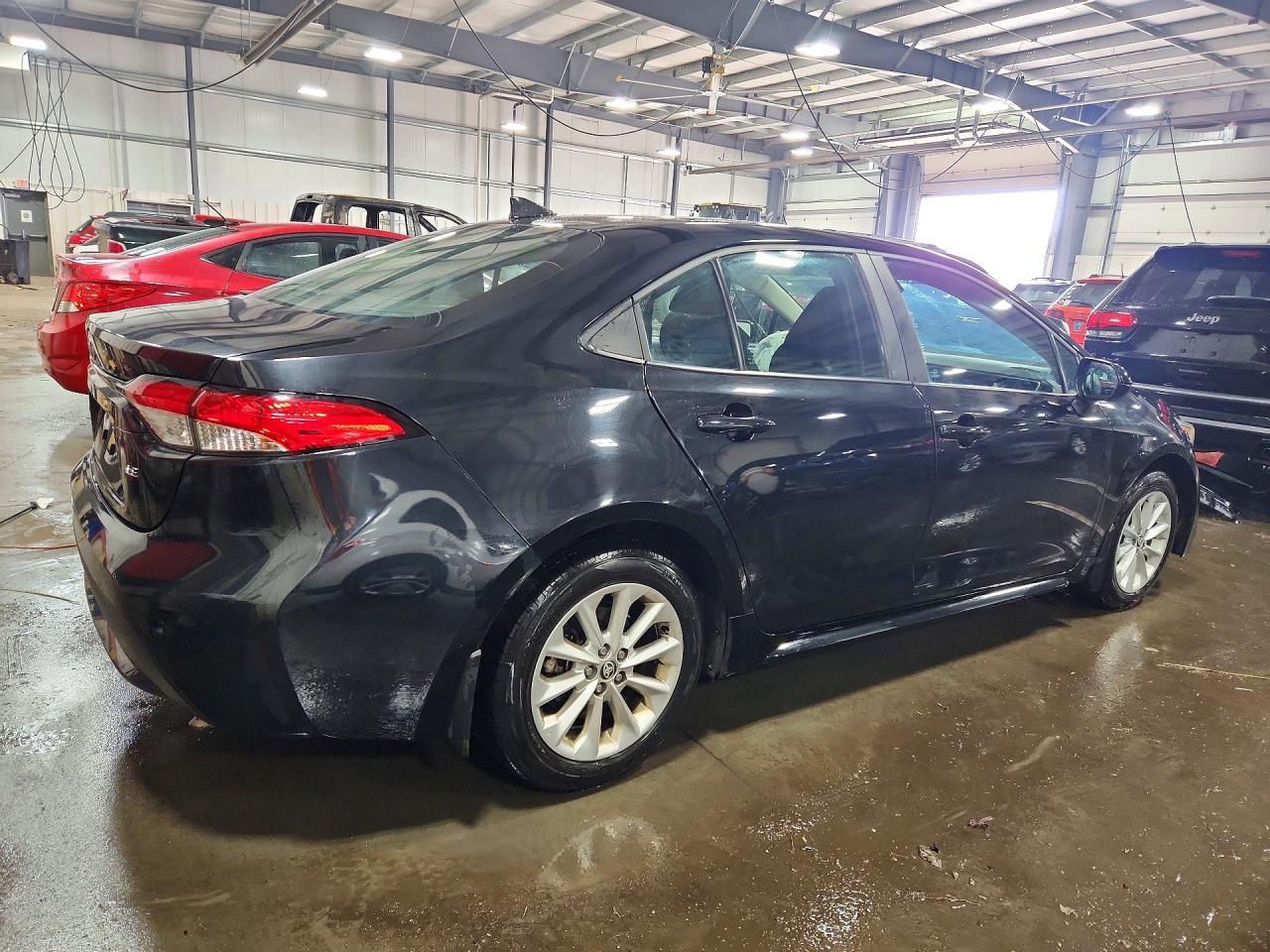 2022 Toyota Corolla Le - Image 3