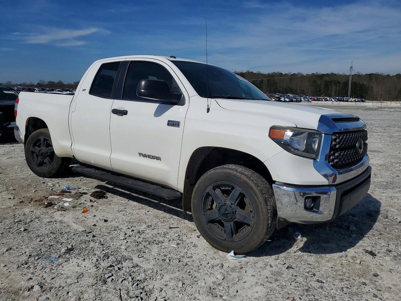2018 Toyota Tundra Sr5 - Image 4