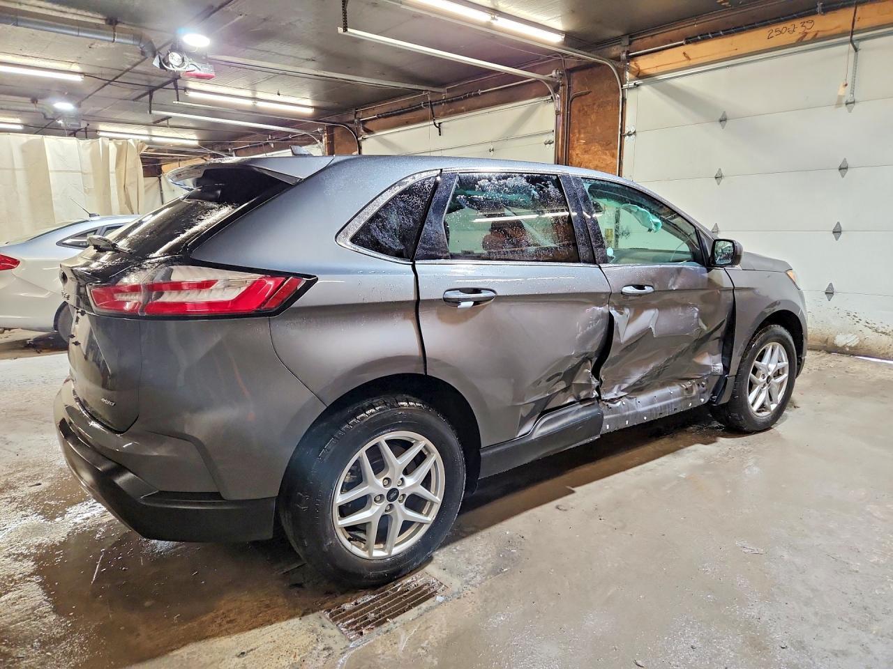 2023 Ford Edge Sel - Image 3