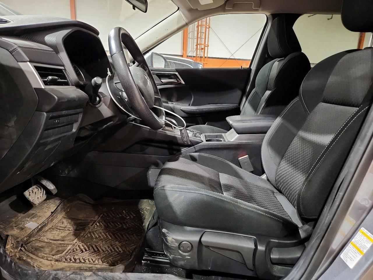 2024 Mitsubishi Outlander Es - Image 7