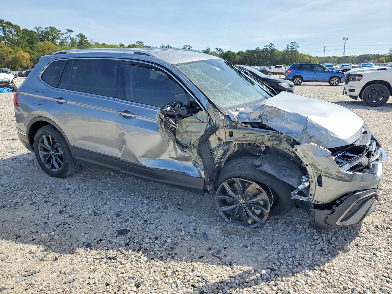 2023 Volkswagen Tiguan Se - Фото 4