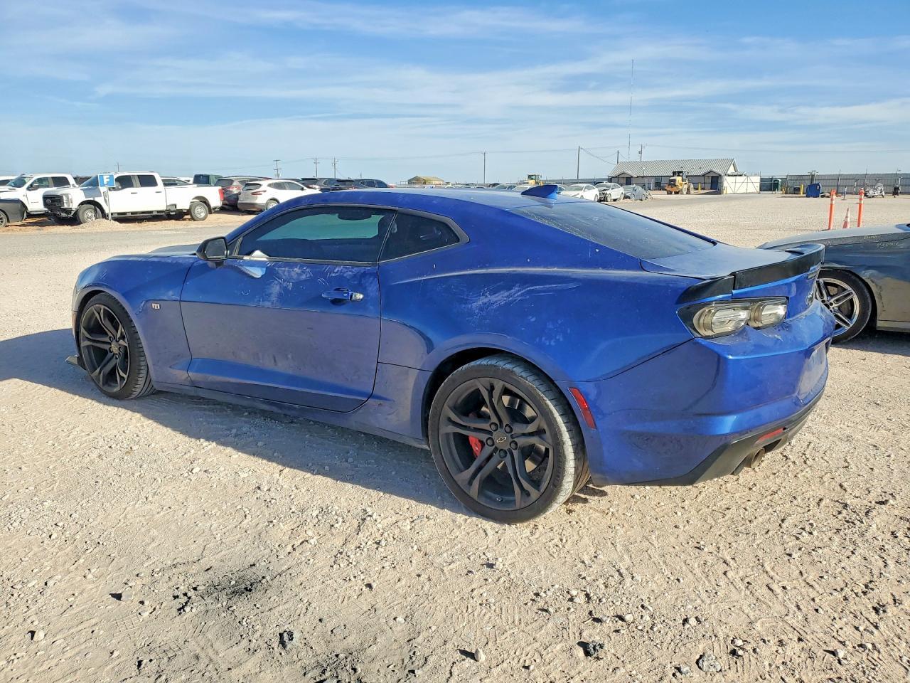 2021 Chevrolet Camaro Lz - Фото 2