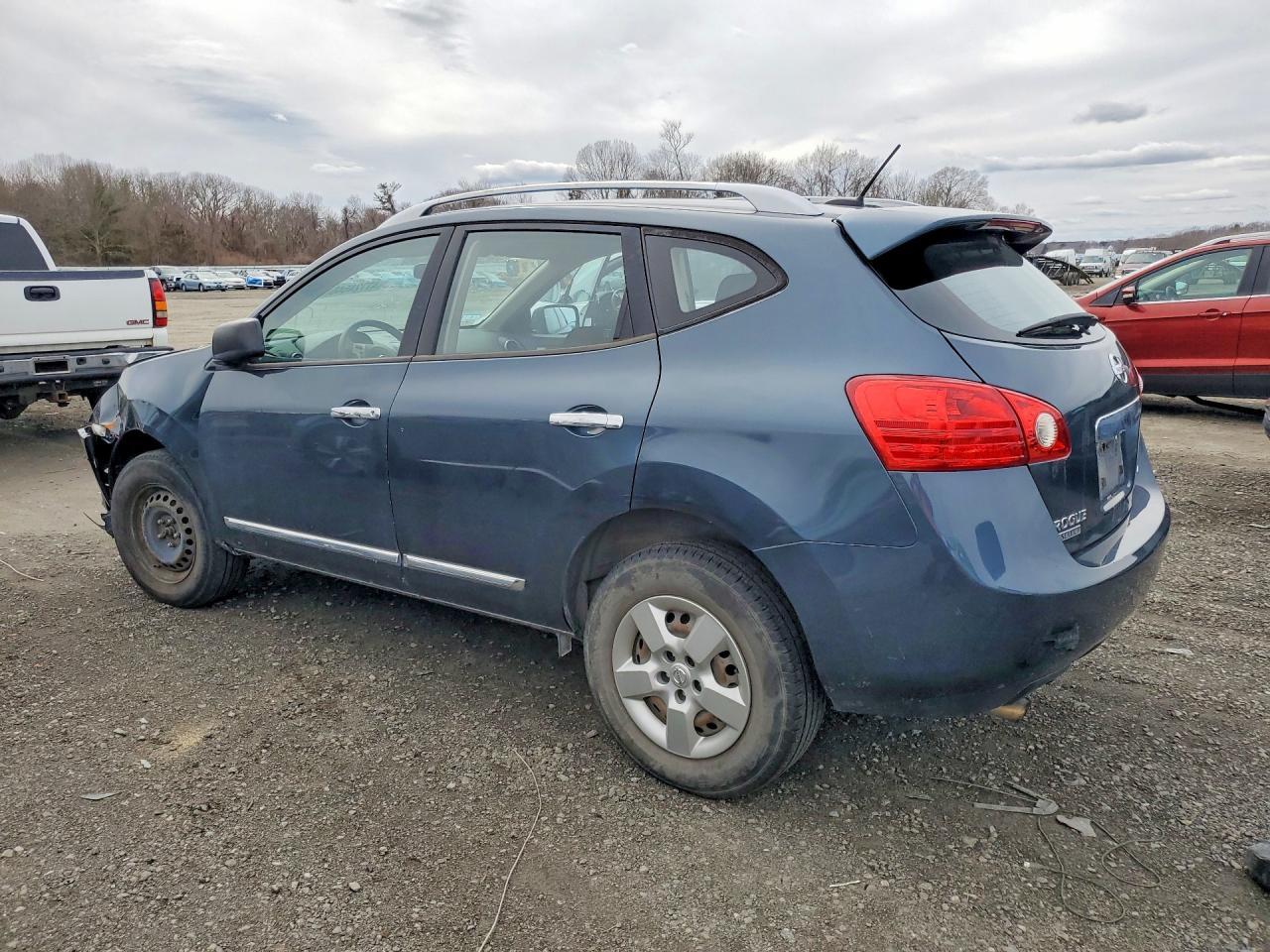2014 Nissan Rogue Select S - Фото 2