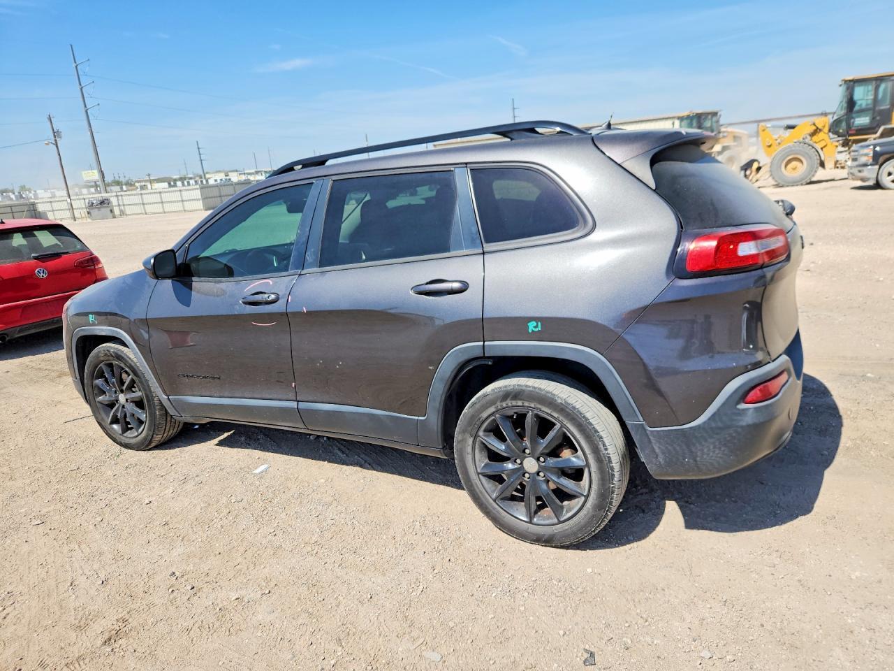 2014 Jeep Cherokee Latitude - Image 2