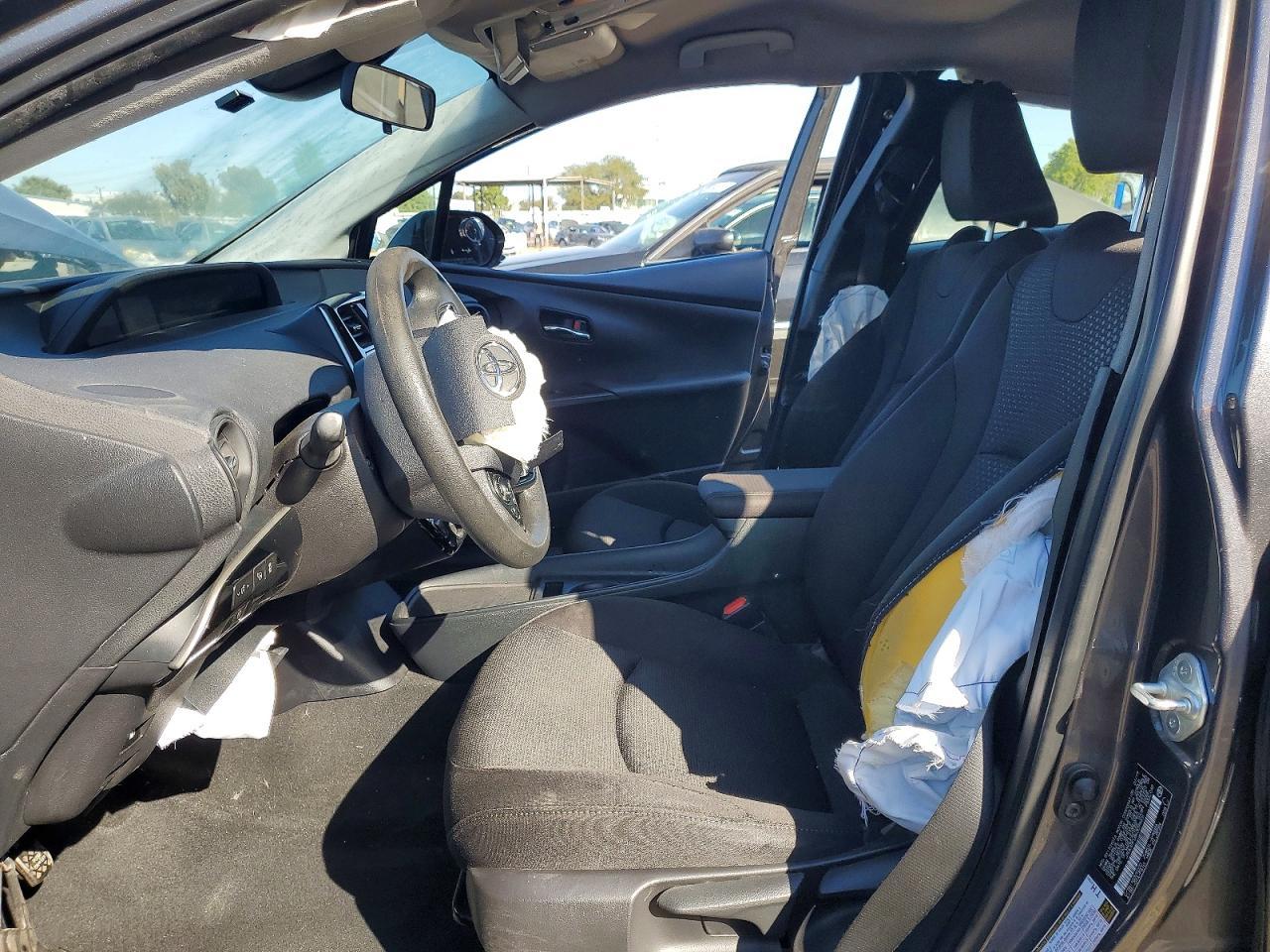 2019 Toyota Prius Le - Фото 7