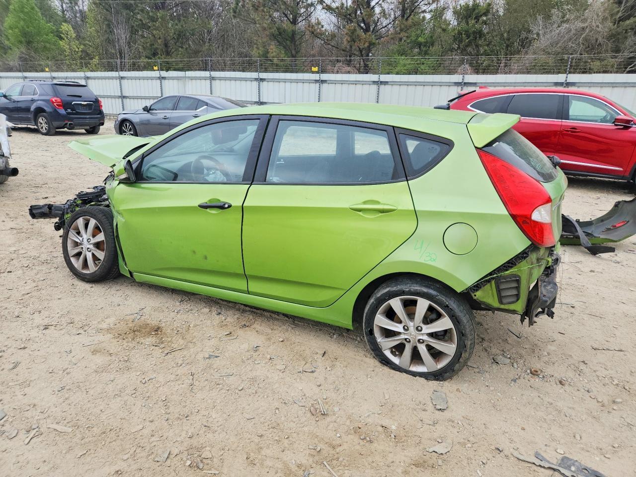 2013 Hyundai Accent Se - Фото 2
