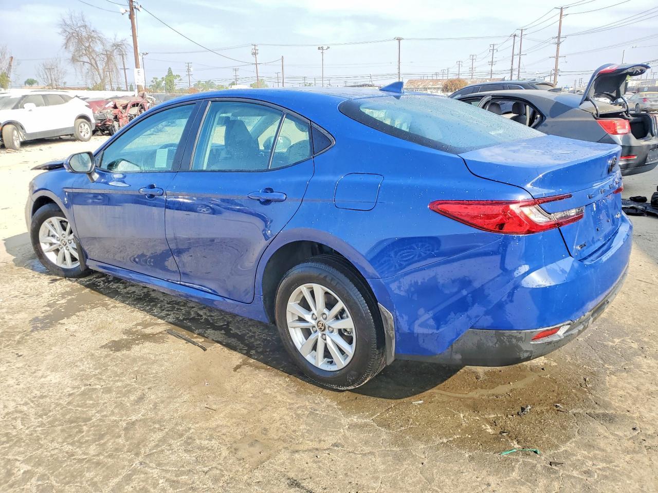 2026 Toyota Camry Le - Фото 2