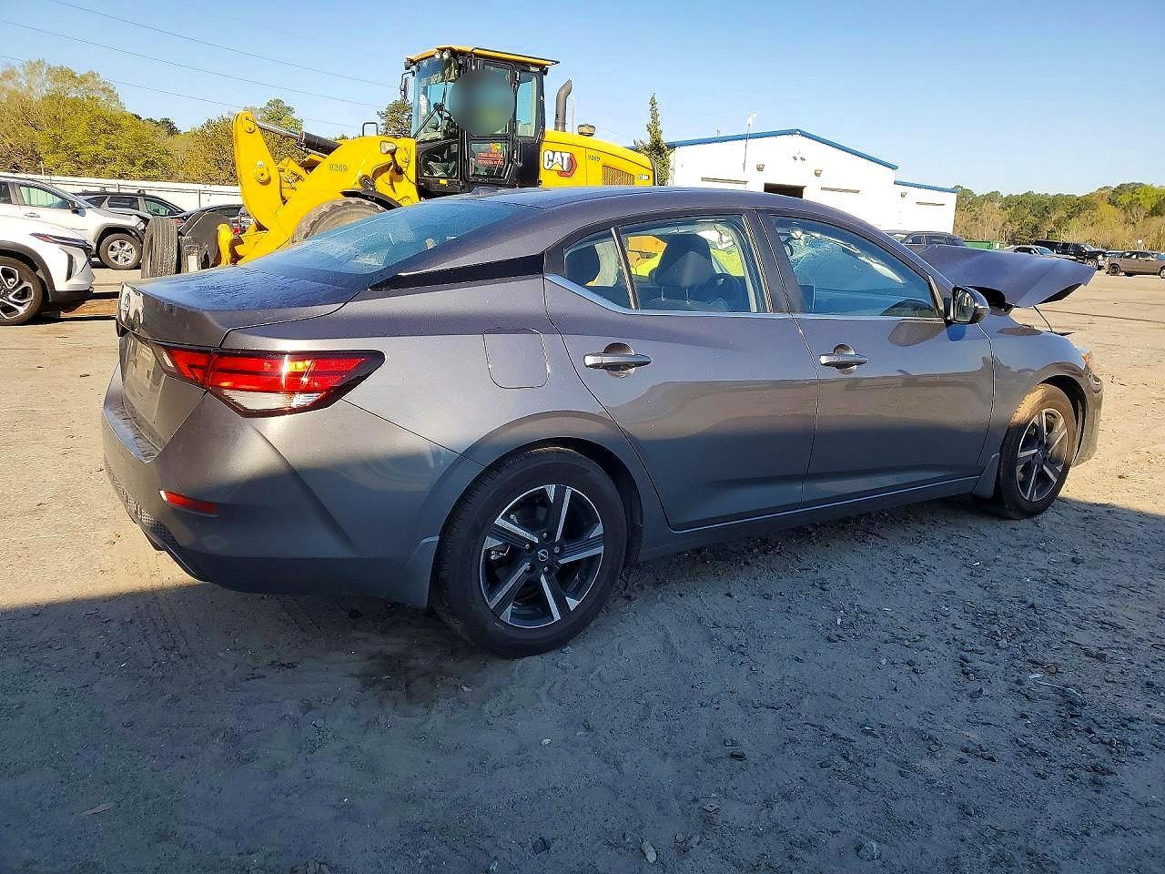 2025 Nissan Sentra Sv - Image 3
