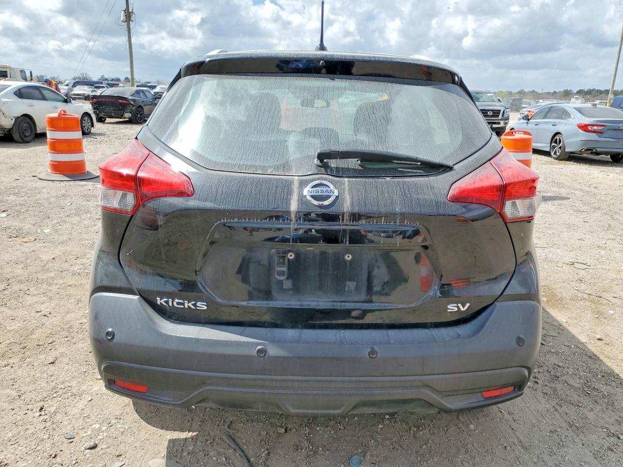 2020 Nissan Kicks Sv - Image 6