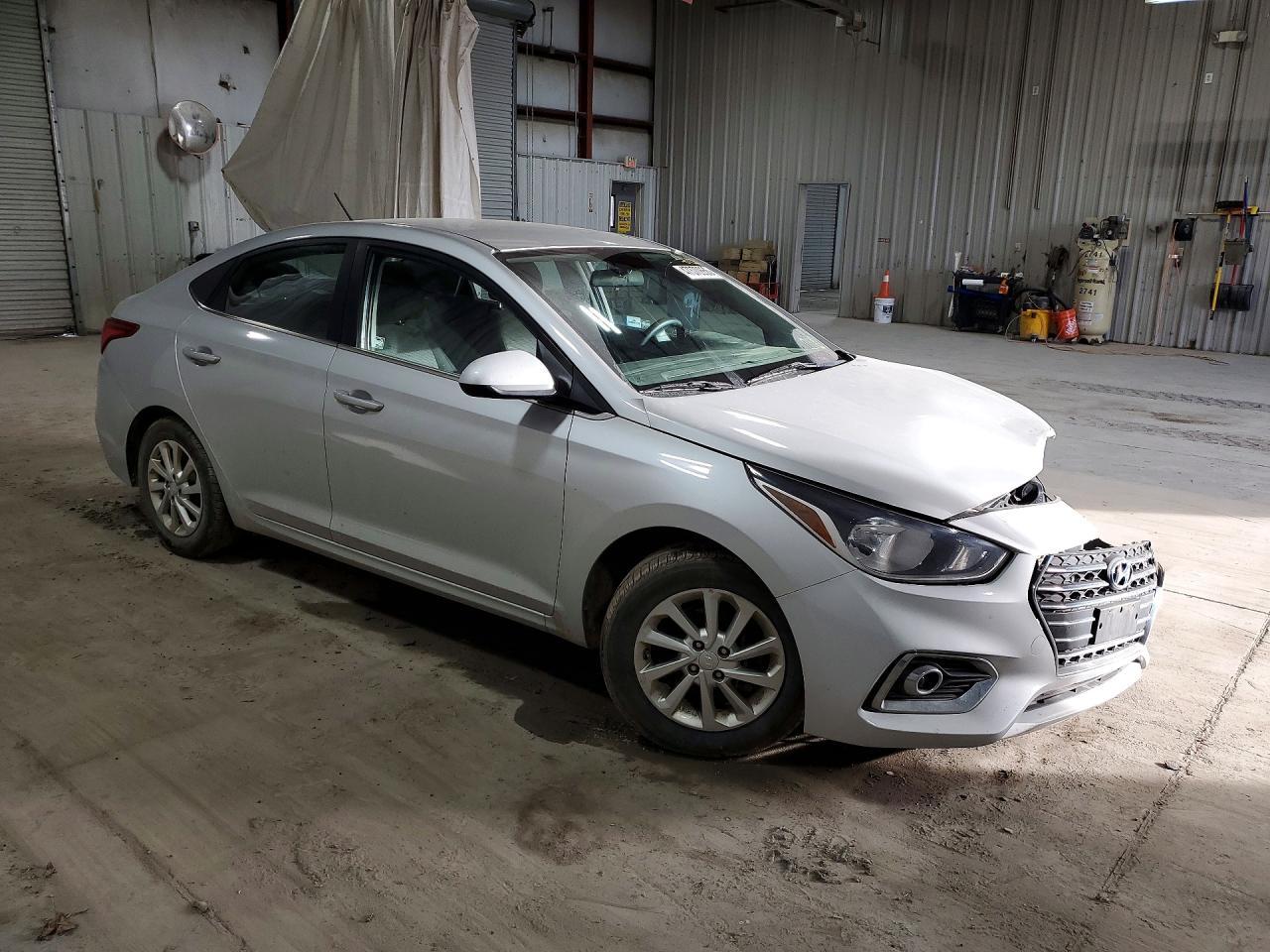 2020 Hyundai Accent Sel - Фото 4