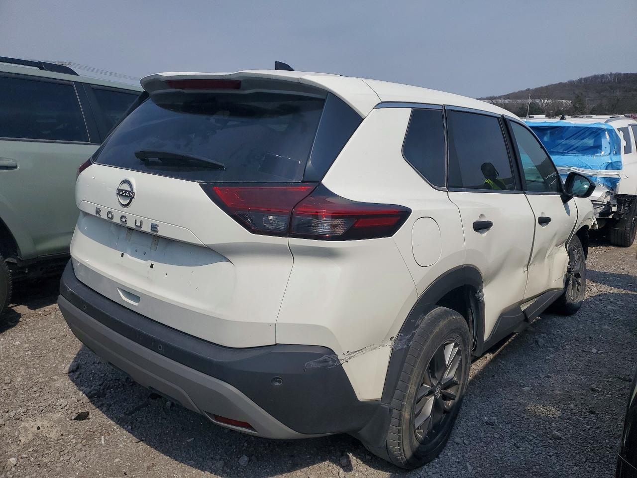 2023 Nissan Rogue S - Фото 3