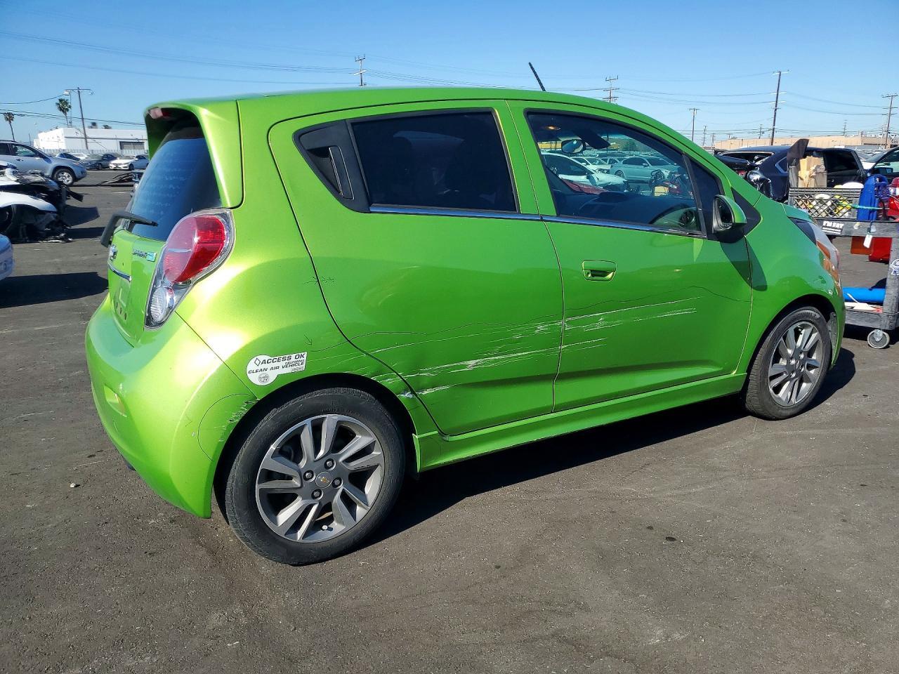 2015 Chevrolet Spark Ev 2Lt - Image 3