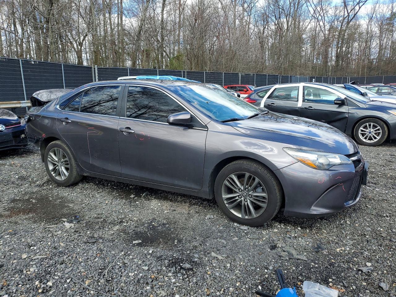 2015 Toyota Camry Se - Фото 4