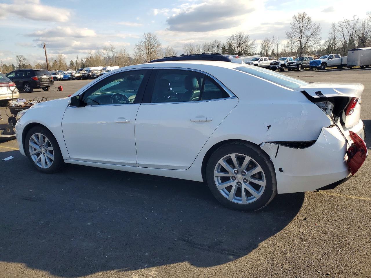 2013 Chevrolet Malibu 2Lt - Image 2