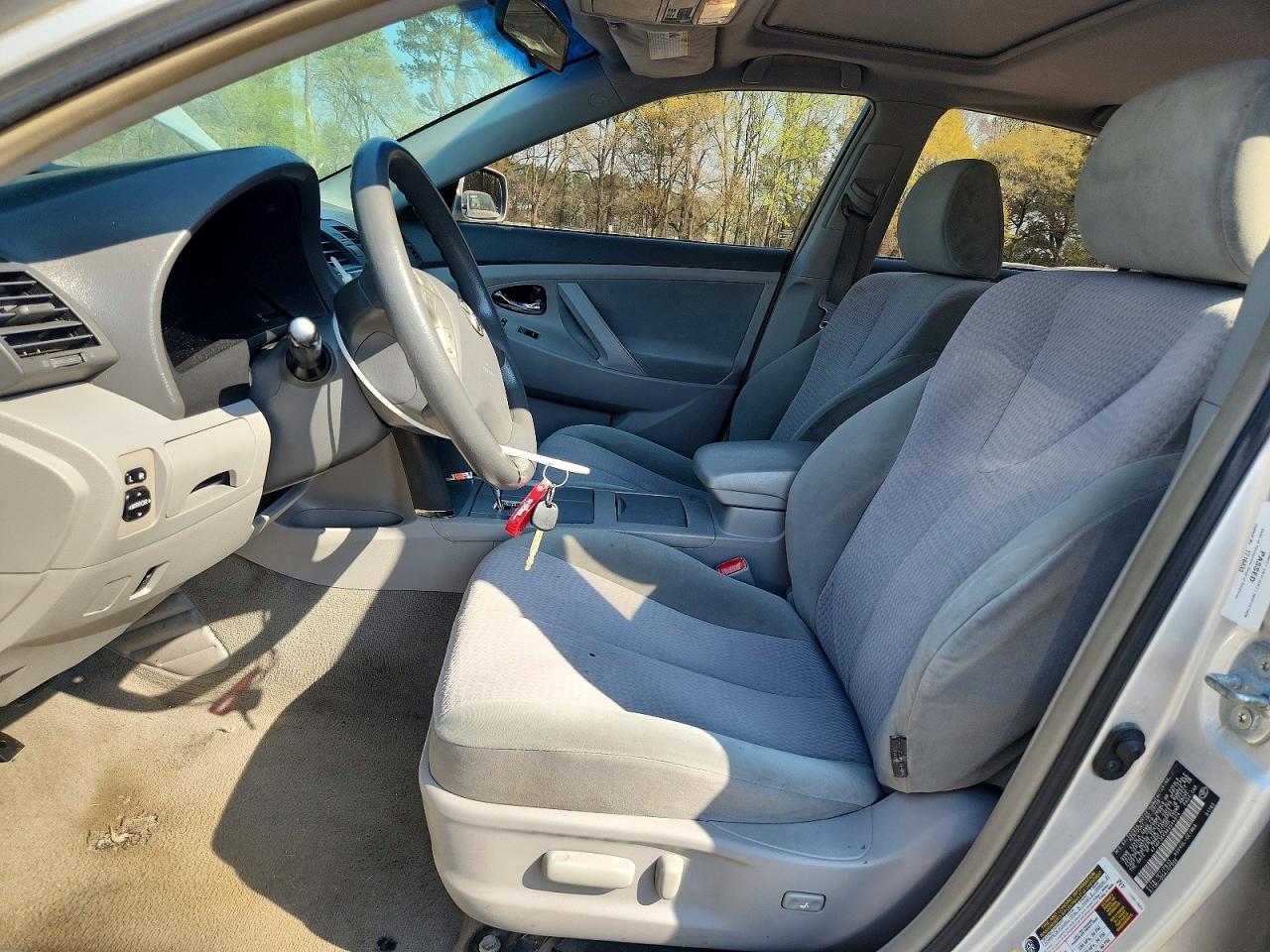 2010 Toyota Camry Le - Image 7