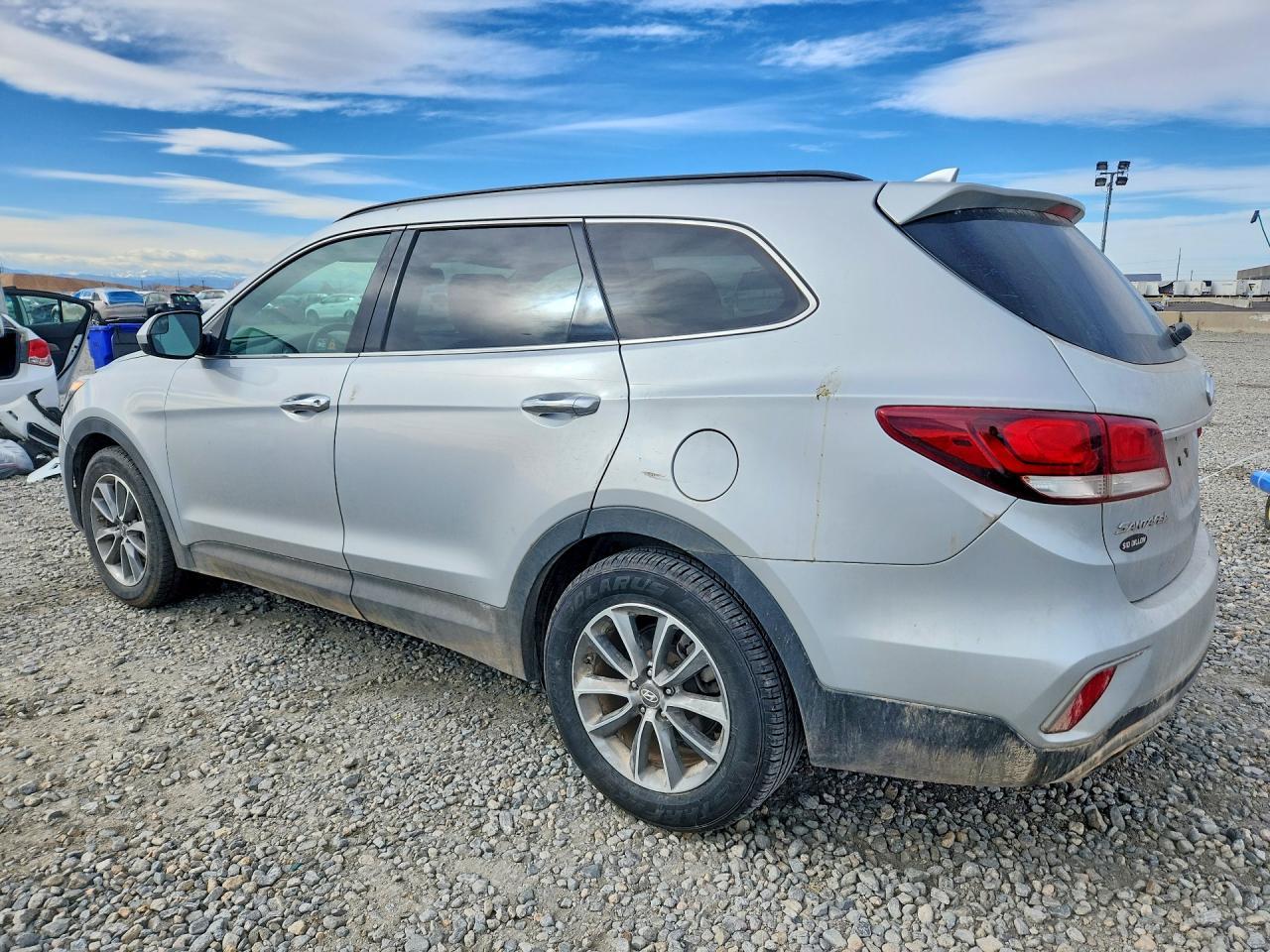 2017 Hyundai Santa Fe - Фото 2