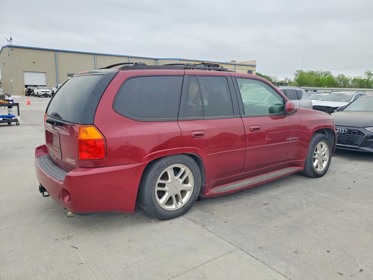 2007 GMC Envoy Denali - Фото 3