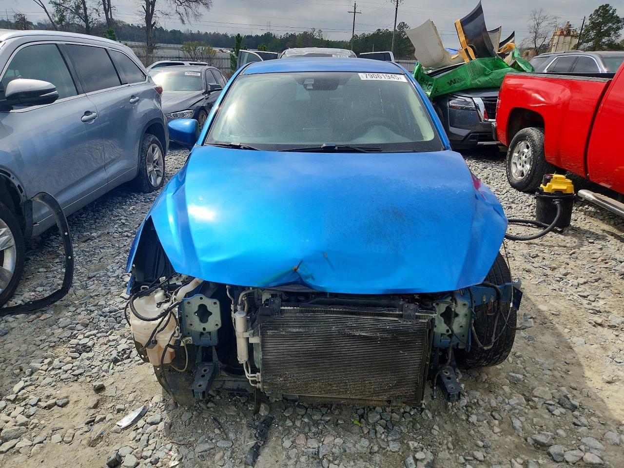 2019 Toyota Yaris Le - Image 5