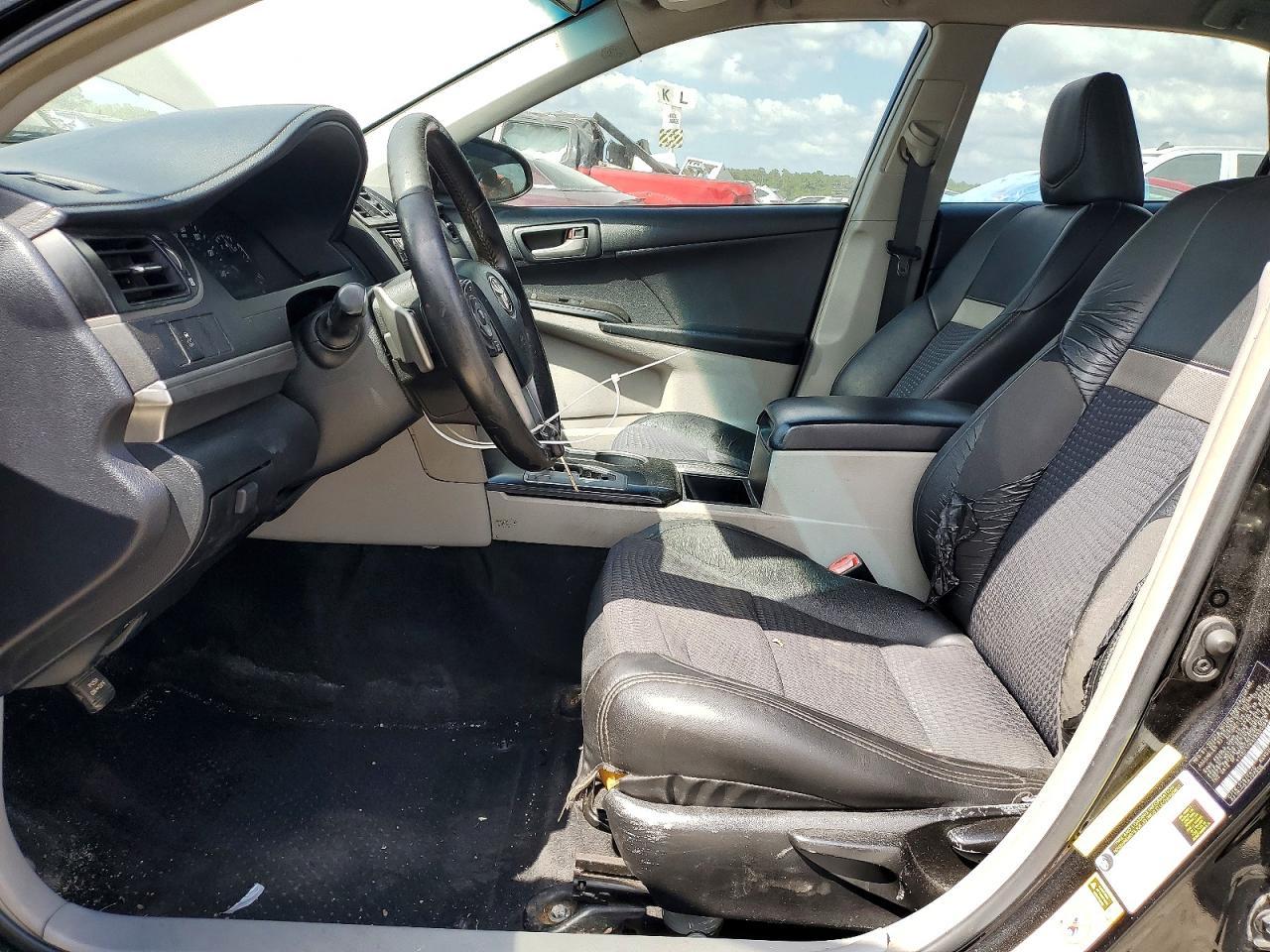 2014 Toyota Camry L - Image 7