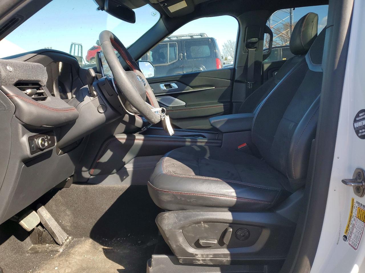 2025 Ford Explorer St - Фото 7