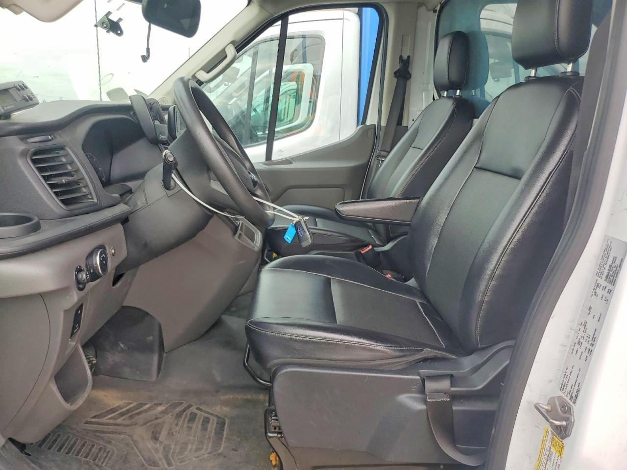 2021 Ford Transit Delivery Truck - Фото 7