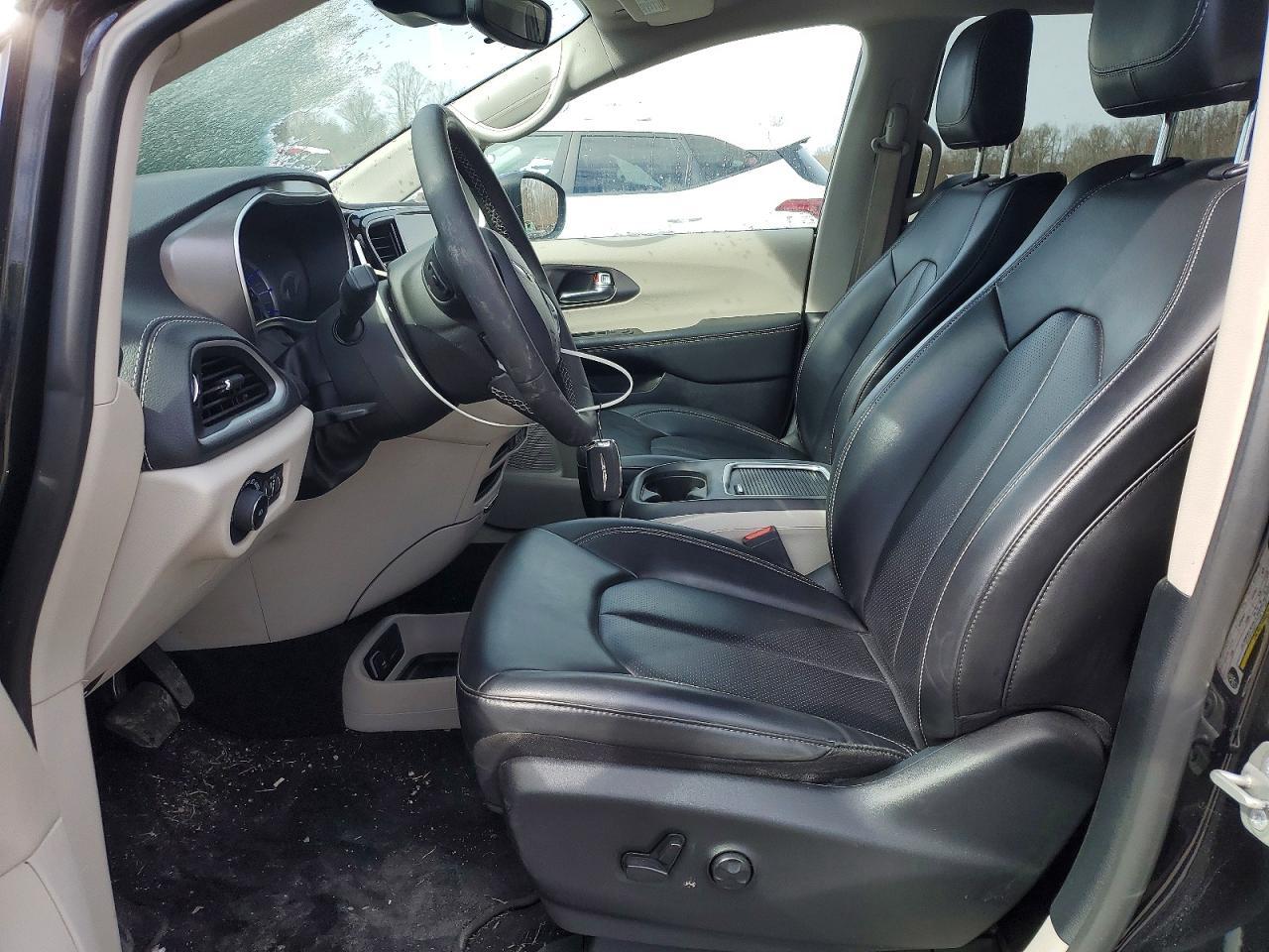 2023 Chrysler Pacifica Hybrid Touring L - Фото 7